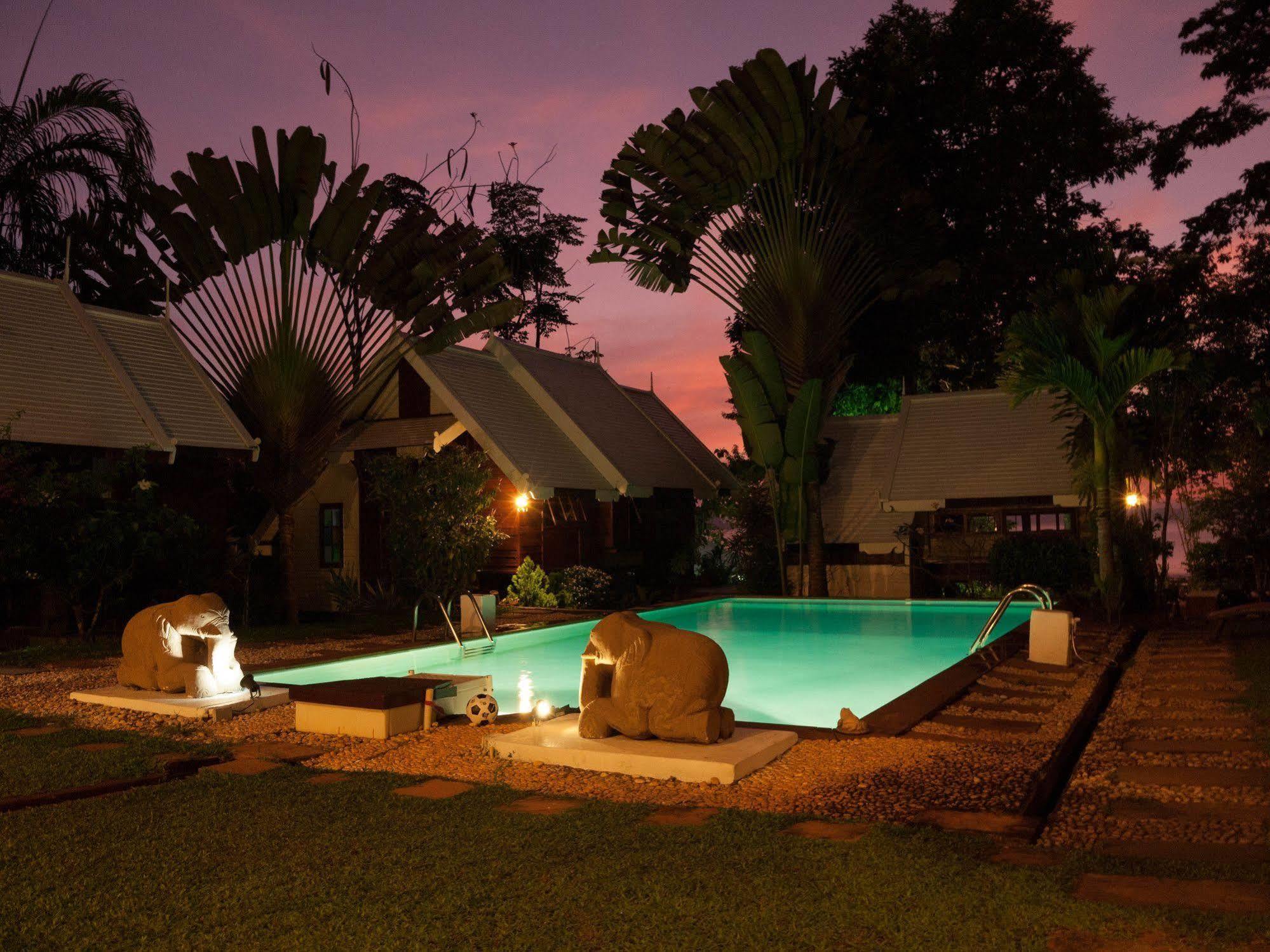 Le Passe-Temps Hotel Tha Lane Bay Bagian luar foto